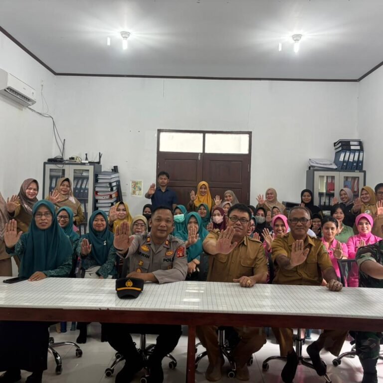 Babinsa Muara Ancalong Dukung Deteksi Dini Kanker Serviks dan Payudara untuk Tingkatkan Kesehatan Perempuan