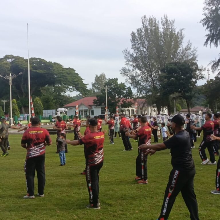 Kodim 0114/Aceh Jaya Peringati HUT ke-20 dengan Jalan Santai dan Syukuran Penuh Kebersamaan