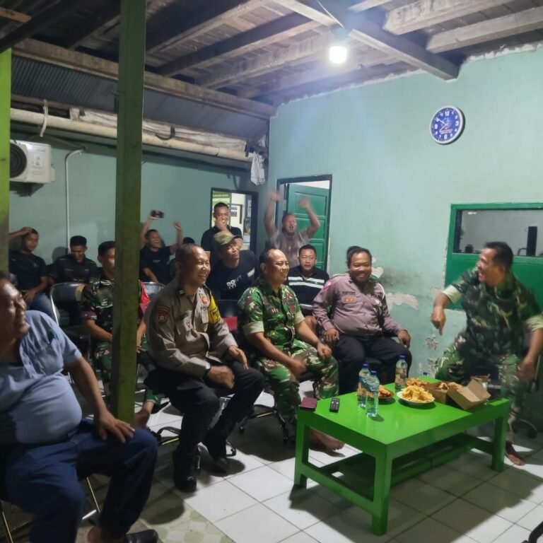Nobar Kebangsaan Jadi Media Efektif Pererat Hubungan Emosional TNI dengan Masyarakat Kutai Timur