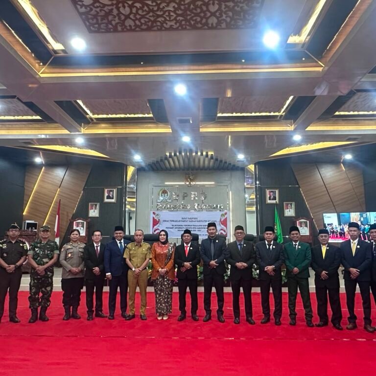 Hadiri Paripurna DPRD, Kasdim 1203/Ketapang Saksikan Pelantikan PAW Anggota Dewan Sisa Masa Jabatan 2024–2029