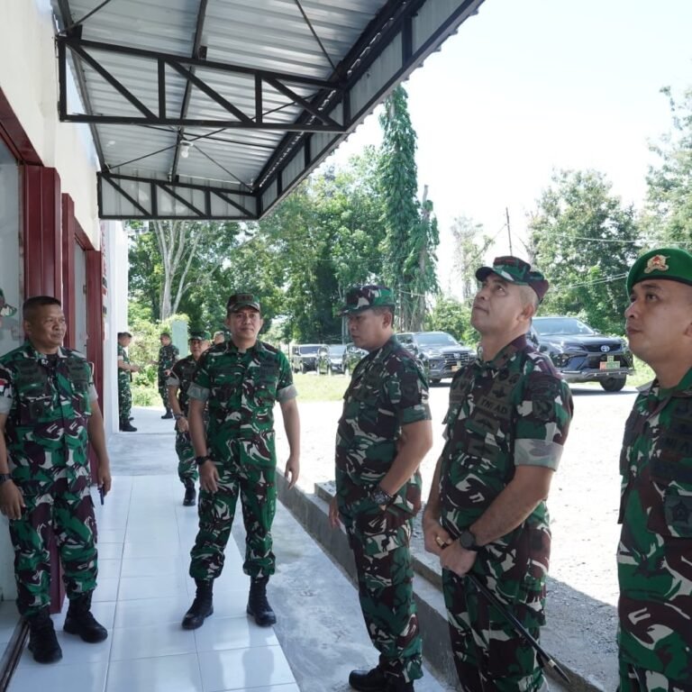 Kunjungan Kasdam XV/Pattimura dan Danrem 152/Baabullah ke Halmahera Selatan