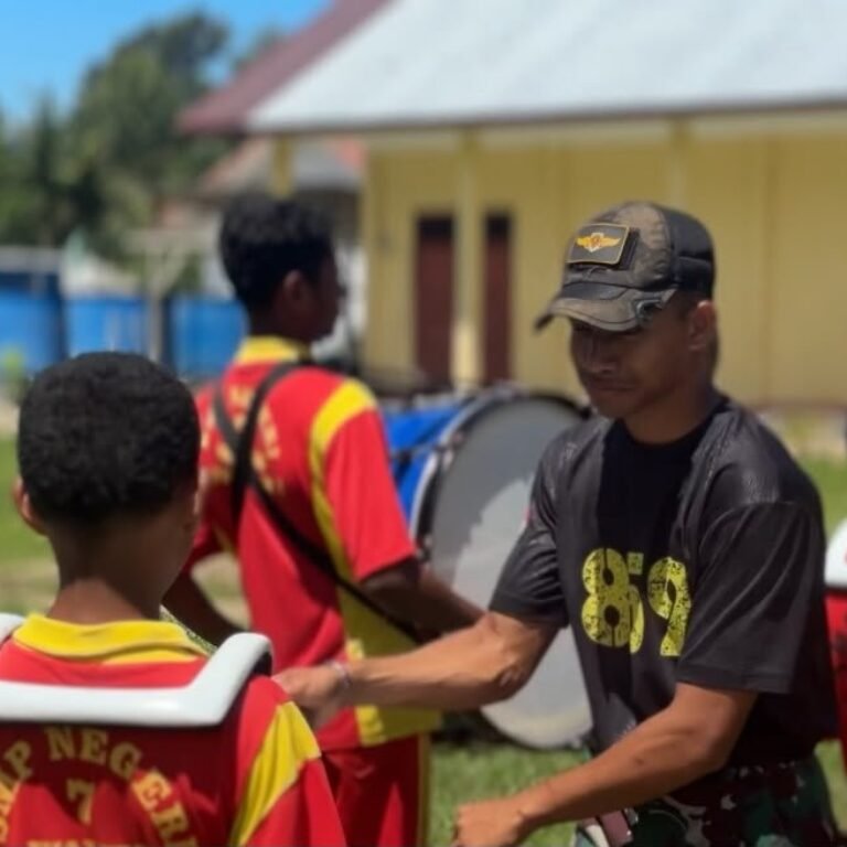 Prajurit Yonif TP 859/RBK Berbagi Pengalaman dan Ilmu pada Generasi Muda