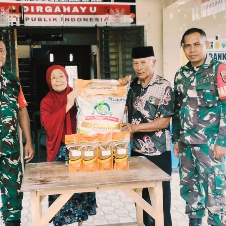 Danpos Serka La Rami dan Kopda Bakri Ipa Pantau Pendistribusian Bantuan