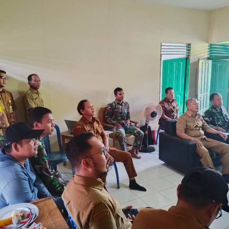 Danramil 1010-02/Tapin Tengah Hadiri Nobar Piala Dunia 2026 di Tapin