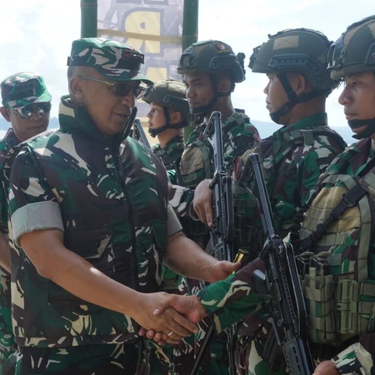Pangdam IM Danrem 012/TU Tinjau Pos Satgas Yonif Raider 112/Dj