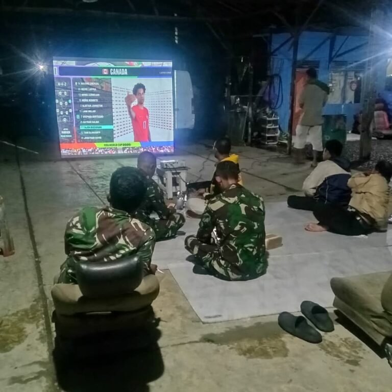 Momentum Nobar Bola Gembira Koramil 1001-03/Awayan di Balangan, Pererat Silaturahmi dan Komunikasi antara TNI dan Warga