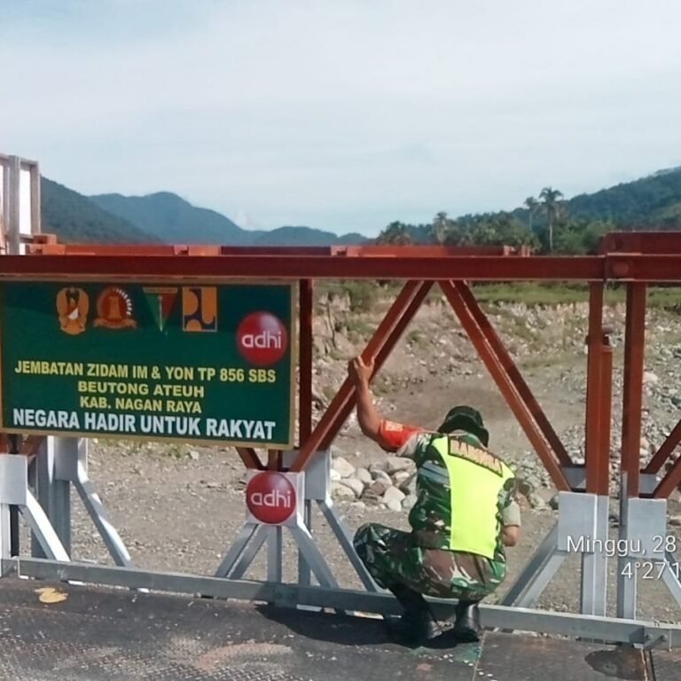 Patroli Wilayah dan Pengecekan Jembatan Bailey Dilakukan Babinsa di Beutong Ateuh Banggalang, Nagan Raya