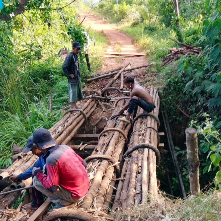 Kodim 1006/Banjar Percepat Pembangunan Jembatan Garuda di Desa Pulau Nyiur