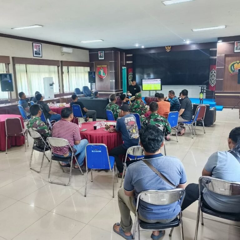 Kodim Tapin Manfaatkan Nobar Piala Dunia untuk Perkuat Komunikasi Sosial di Wilayah