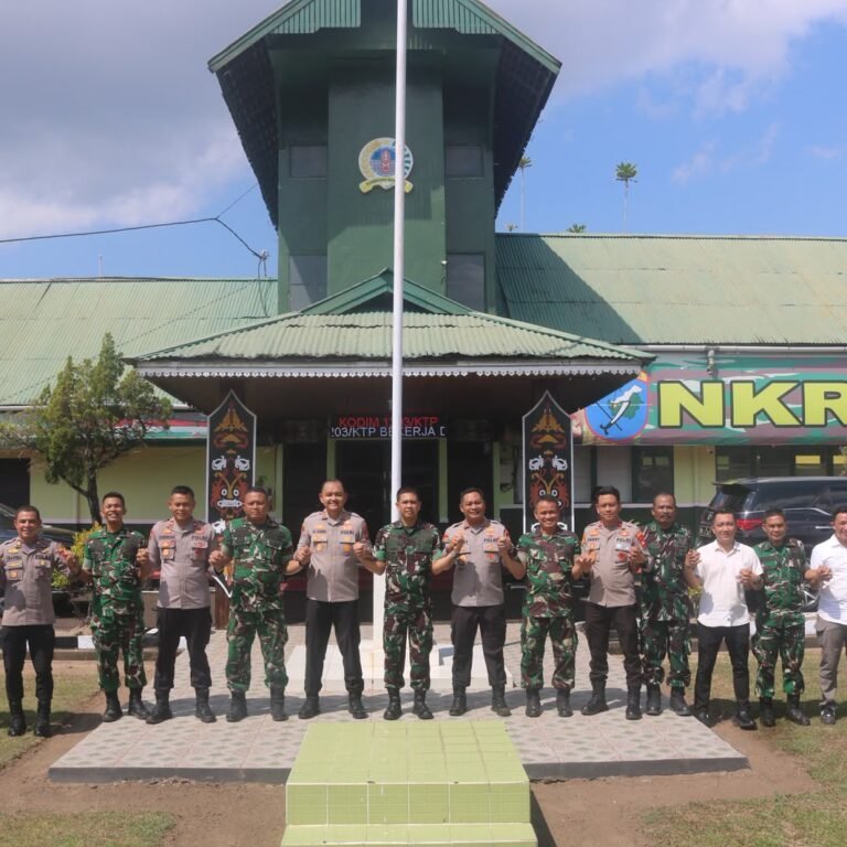 Kapolres Ketapang Kunjungi Kodim 1203/Ketapang, Pererat Sinergitas Dan Ucapkan Selamat HUT Ke-68 Kodam XII/Tanjungpura