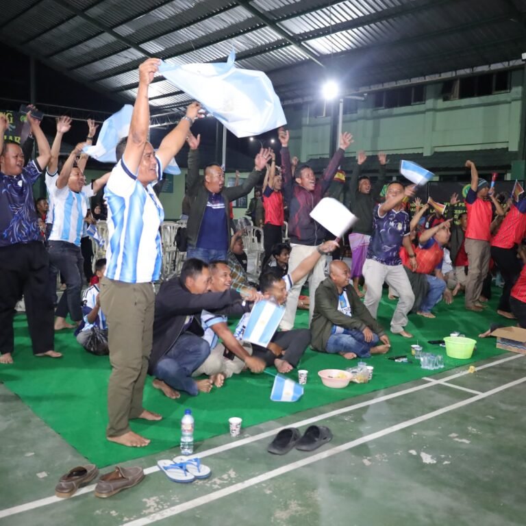 Meriah di 16 Lokasi, Nobar Final Piala Dunia Kodim 1006/Banjar Pererat TNI dan Masyarakat