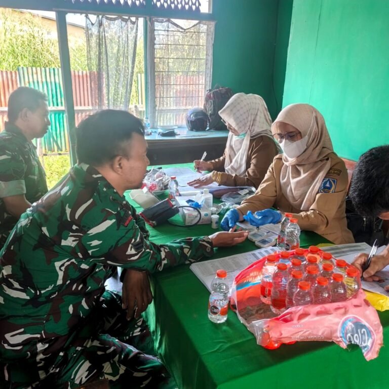 Pastikan Babinsa Tetap Prima, Koramil 1003-08/Daha Selatan Laksanakan Skrining PTM Terintegrasi