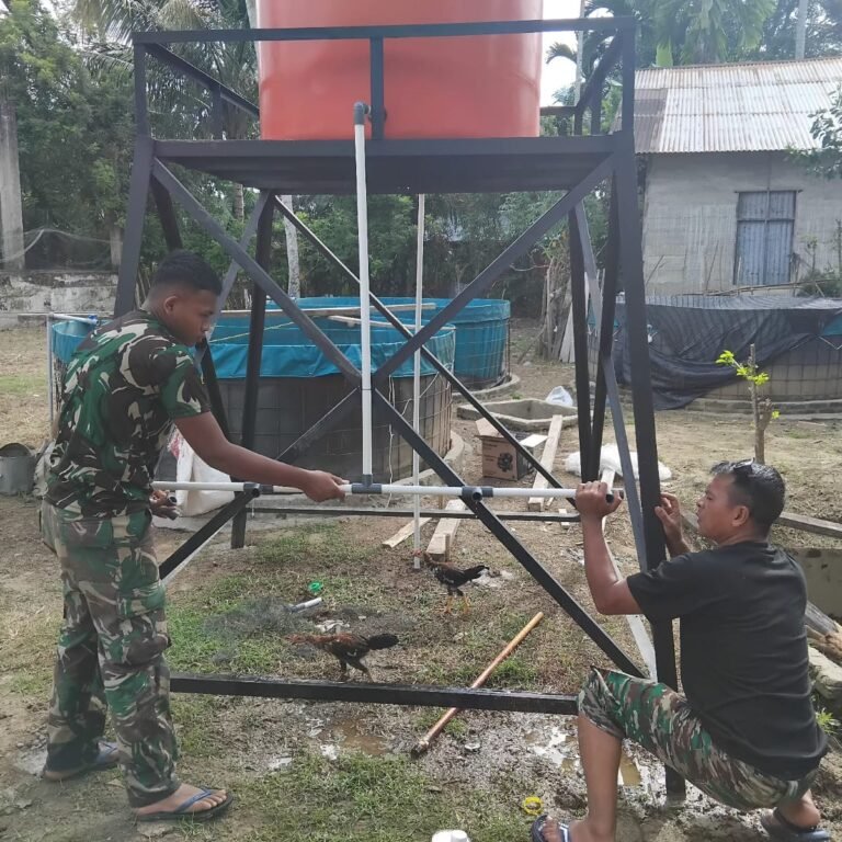 Satgas TMMD Ke-129 Kodim 0114/Aceh Jaya Bersama Warga Percepat Perakitan Sumur Bor di Sarah Raya
