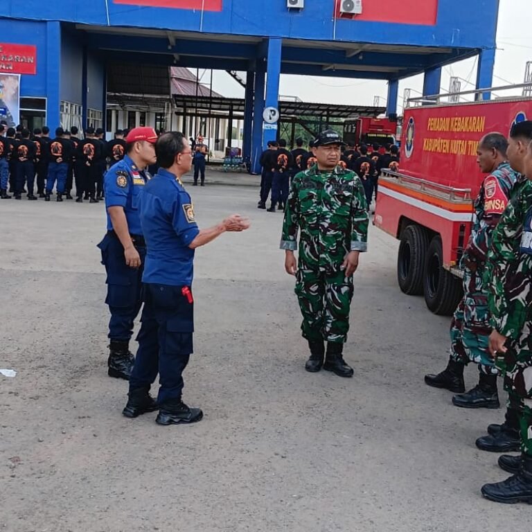 Kodim 0909/Kutai Timur Asah Kemampuan Personel Hadapi Situasi Darurat Kebakaran