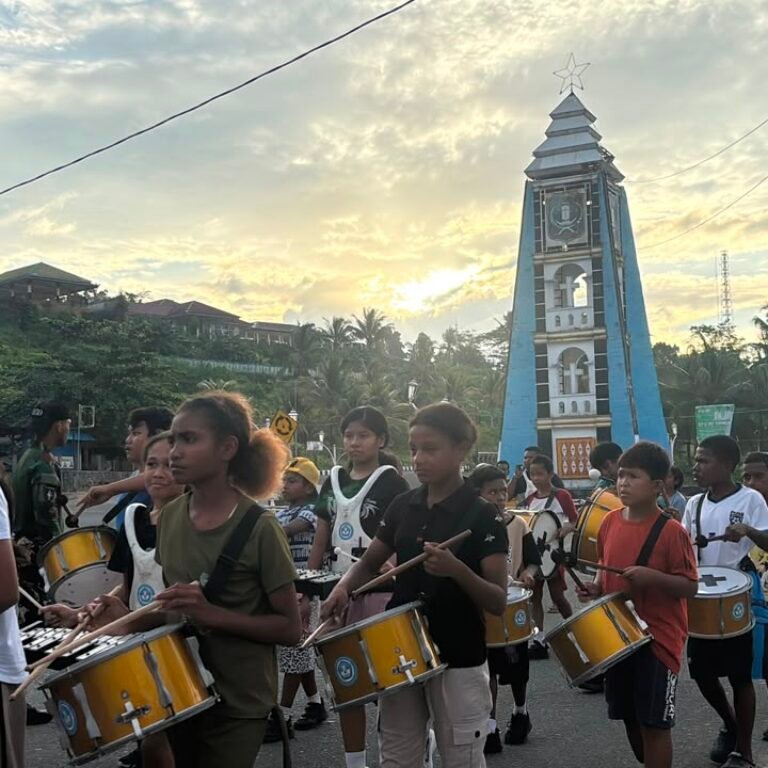 Program PINTAR Dorong Pengembangan Karakter Pelajar Papua Lewat Latihan Drumband