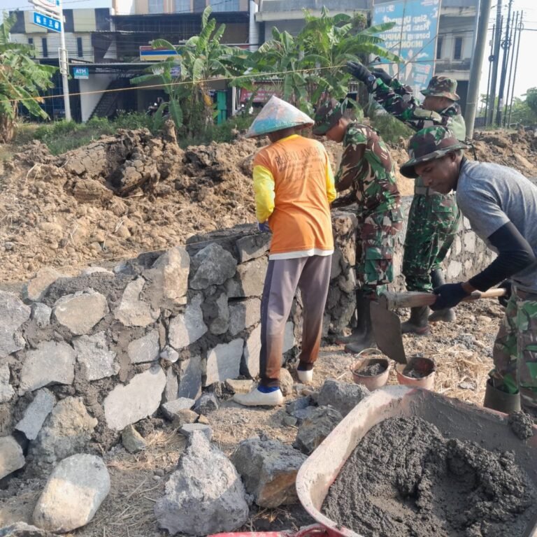Pembagian Tugas Jadi Strategi Percepat Fisik TMMD di Parangjoro