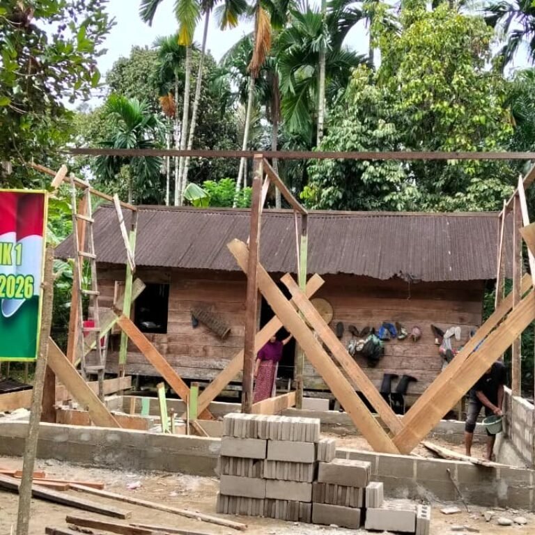 Struktur Rumah Hasmid Tomi Mulai Tampak, Warga Sarah Raya Rasakan Perubahan