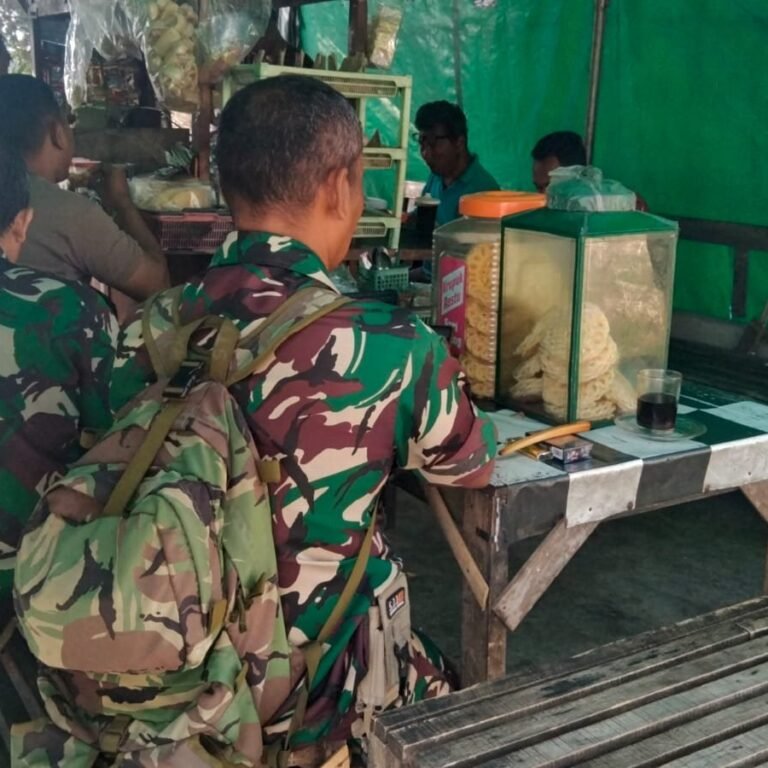 Parangjoro: Warung Sederhana Kebanjiran Pembeli Saat TMMD