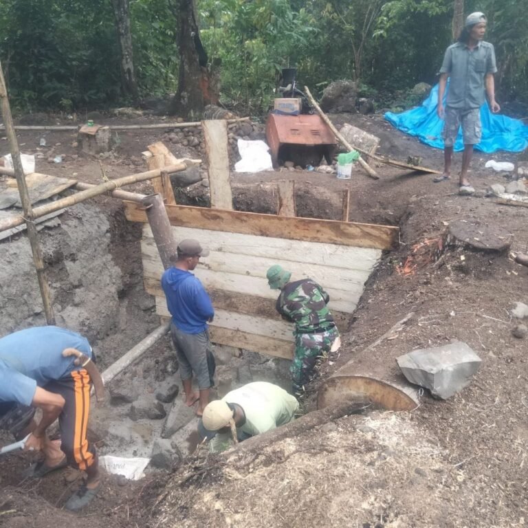 Pengecoran Angkur Jembatan Gantung Sambungkan Dusun Patukku dan Dusun Lemo di Bontocani