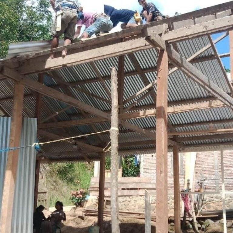 Rehabilitasi Rumah di Desa Patukku Kecamatan Bontocani Dilakukan Satgas TMMD