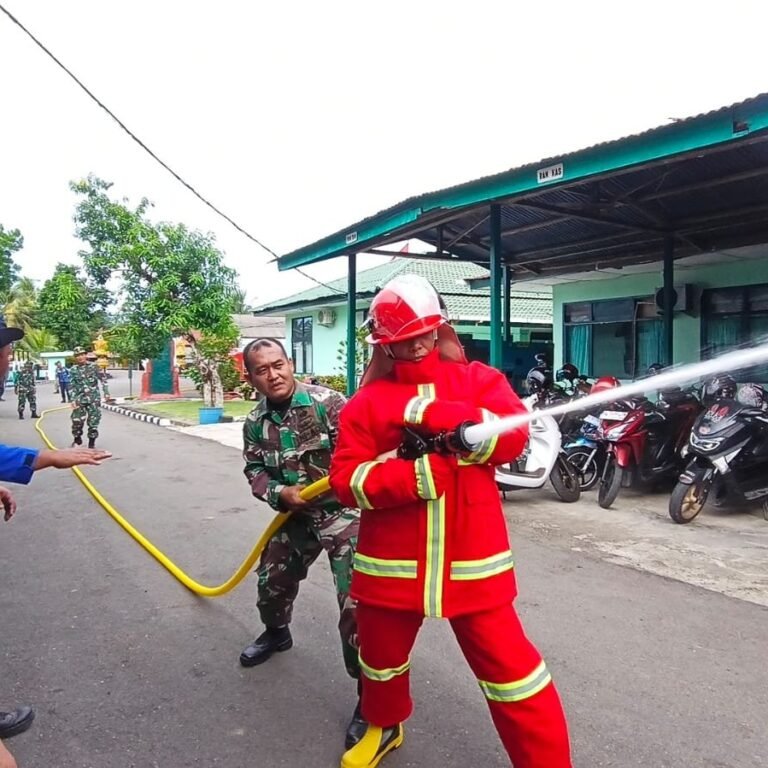 Makodim 0107 dan Tapaktuan Komplek Jadi Lokasi Pelatihan Pemadam Kebakaran Kodim 0107
