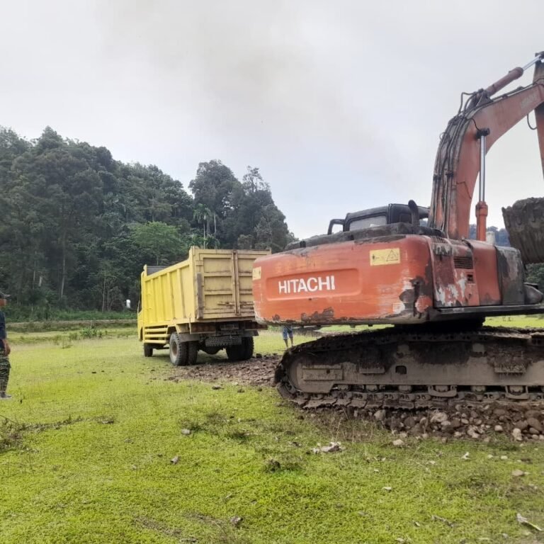 Pengambilan Material Pasir di Desa Sarah Raya Berlangsung Intensif
