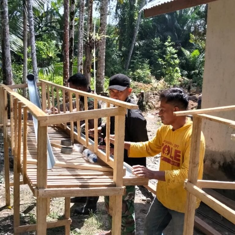 Desa Sarah Raya Jadi Lokasi Pembangunan Kandang Ayam Petelur oleh Satgas TMMD