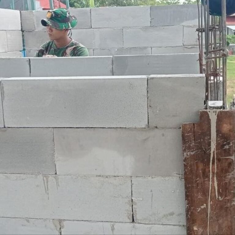 Lapangan Andi Akil Jadi Lokasi Pembangunan Jamban Umum TMMD Ke-129 di Kecamatan Sibulue