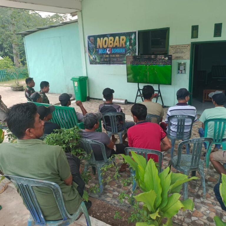 Kodim 0909/KTM Selenggarakan Nobar Piala Dunia untuk Perkuat Silaturahmi dengan Masyarakat