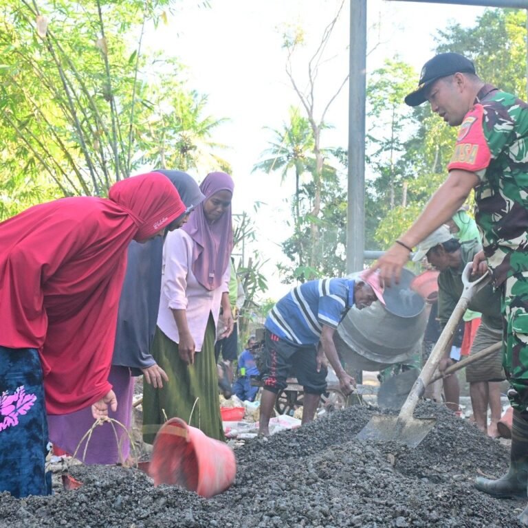 Desa Taddangpalie Kecamatan Sibulue Jadi Lokasi Pengecoran Tiang Jembatan dalam TMMD Kodim 1407/Bone