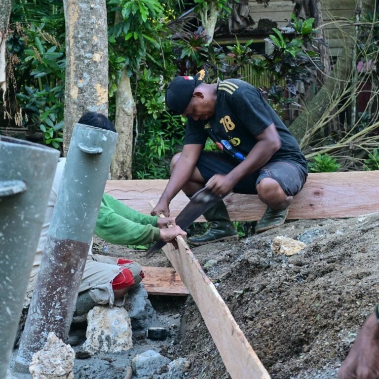Akses Baru di Bone: Jembatan Gantung Didirikan dalam TMMD Ke-129 Kodim 1407/Bone