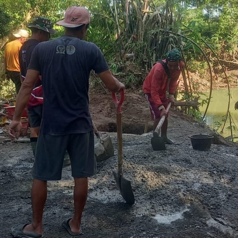 Pembangunan Akses Jembatan Gantung di Desa Taddang Palie: Langkah TMMD Ke-129