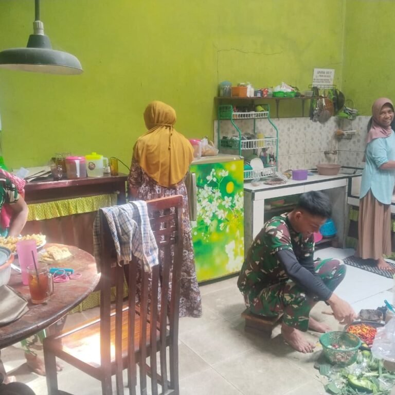 Desa Parangjoro di Kecamatan Grogol: Dapur TMMD dan Kebersamaan Prajurit TNI dengan Warga