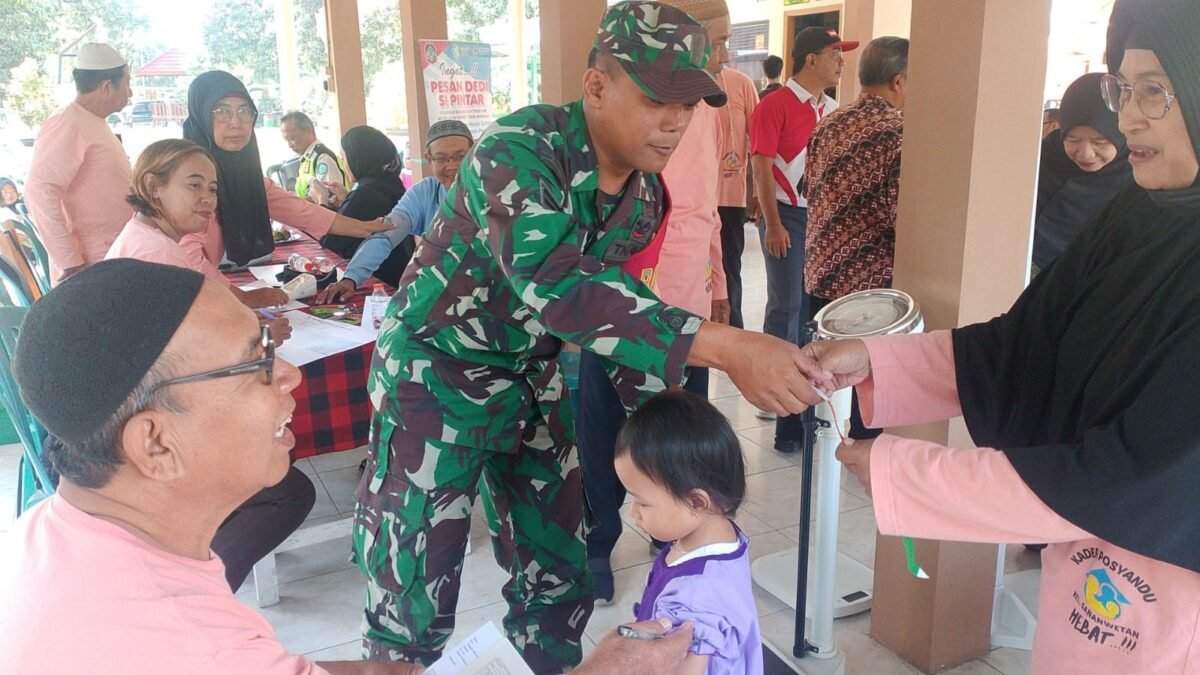 Pendampingan Posyandu oleh Babinsa Sananwetan Wujudkan Pelayanan Kesehatan Optimal
