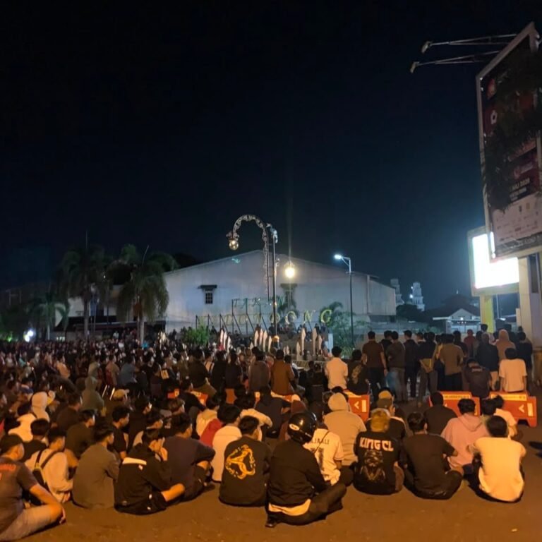 Taman Kedondong Jadi Pusat Nobar Final Piala Dunia Bersama Kodim 1203/Ketapang