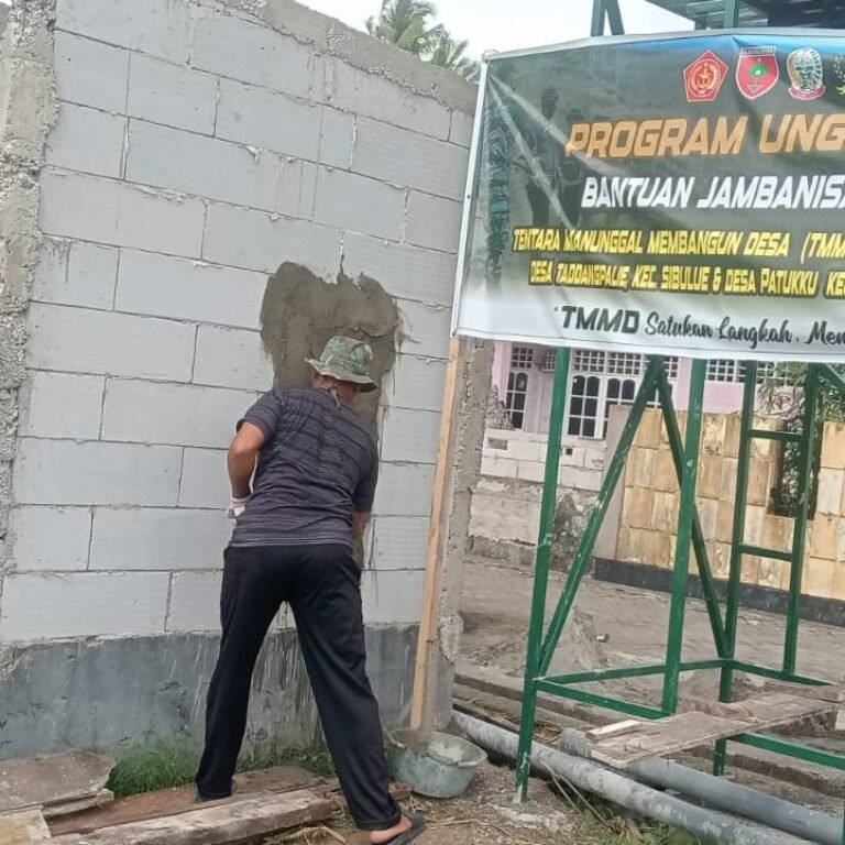 Pusat Kecamatan Sibulue Jadi Lokasi Pembangunan MCK/Jambanisasi Program TMMD Ke-129