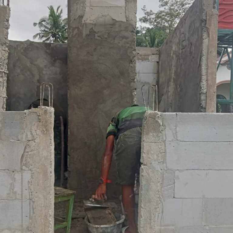 Pusat Kecamatan Sibulue Jadi Lokasi Pengerjaan MCK dalam TMMD Ke-129