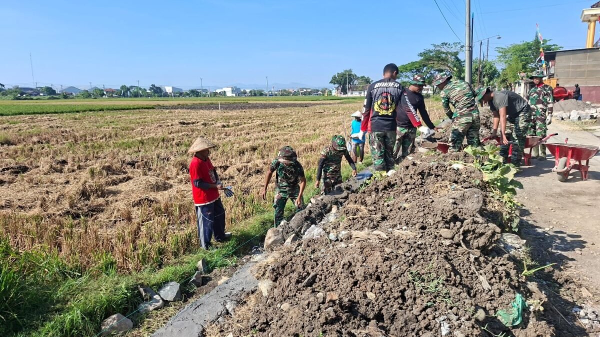 Desa Parangjoro Kecamatan Grogol Jadi Lokasi Pembangunan Talud dan Jalan Usaha Tani TMMD Kodim 0726/Sukoharjo