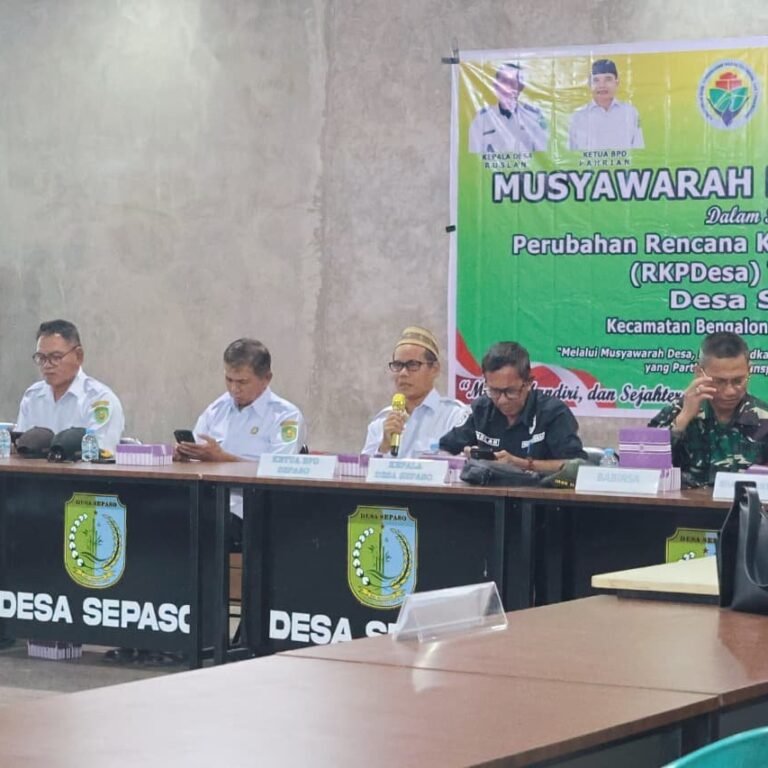 Koramil 0909-06/Bengalon Lewat Babinsa Hadiri Musdes Desa Sepaso