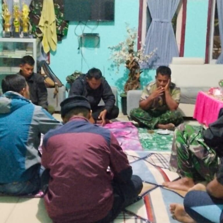 Sinergi Malam Satgas TMMD Ke-129 di Bone Perkuat Koordinasi Tukang