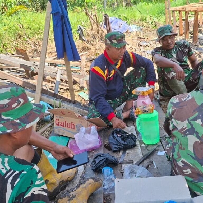 Desa Tamban Bangun Jadi Lokasi Makan Bersama Satgas TMMD Ke-129