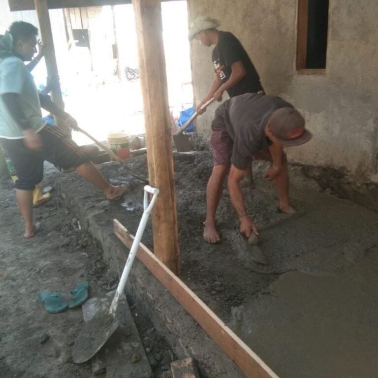 Satgas TMMD Kerjakan Rehabilitasi RTLH di Desa Patukku, Fokus pada Teras Rumah