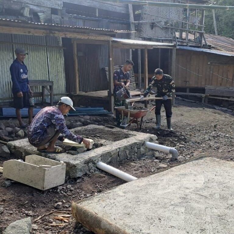 Jambanisasi/MCK di Sekitar Pasar Desa Langi diinisiasi Satgas TMMD Ke-129 Kodim 1407/Bone untuk Tingkatkan Kesehatan Masyarakat