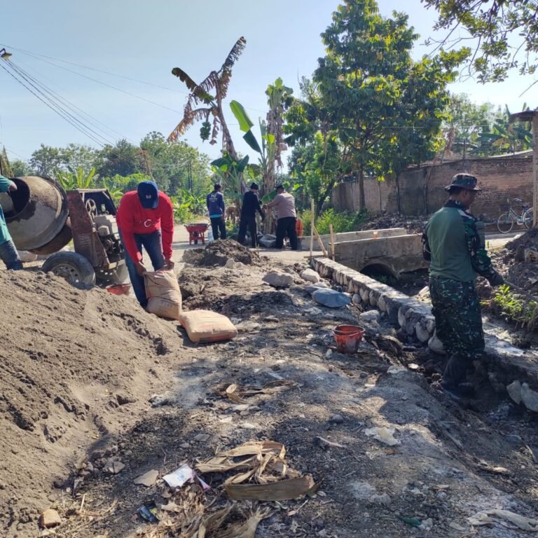 TMMD Reguler ke-129 Kodim 0726/Sukoharjo di Desa Parangjoro: Dengungan Molen di Dusun Jengkangan Ikut Menandai Hari Kesembilan