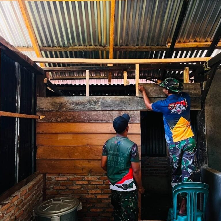 Pemasangan Sekat Ruang Tamu dan Kamar Mandi Jadi Fokus TMMD Ke-129 di Desa Patukku