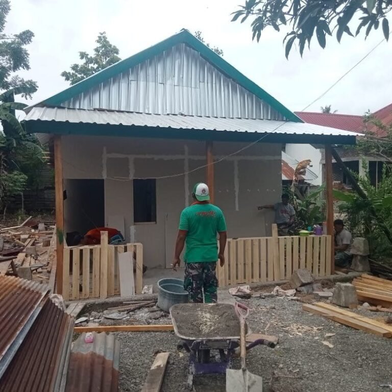 Tahap Pembentukan Wajah Rumah: RTLH Ibu Santi di Maroanging Dihandirkan Satgas TMMD