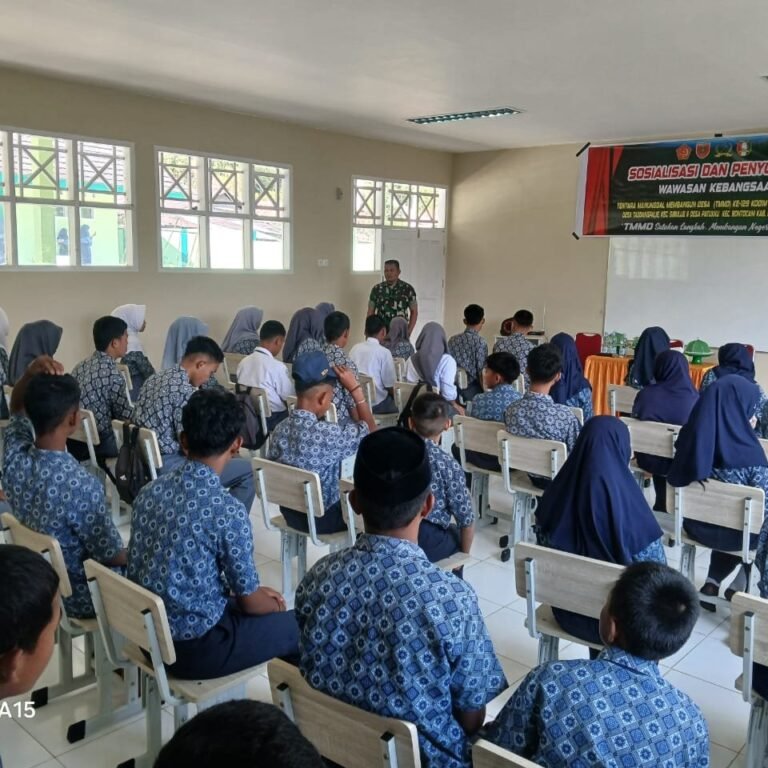 Satgas TMMD Kodim 1407/Bone Laksanakan Penyuluhan Wasbang bagi Siswa MTs Pattuku dan SMA Al Jamaah