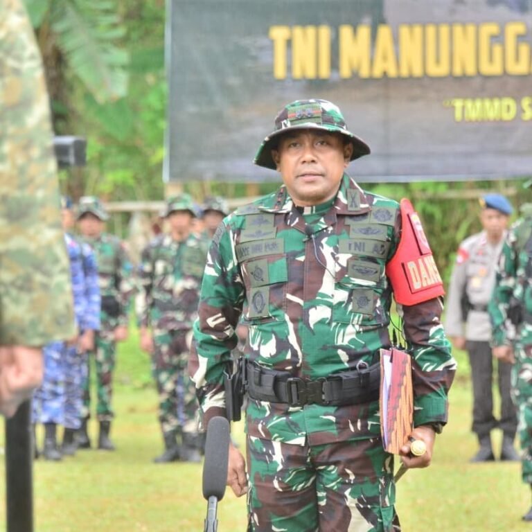 Kodim 1407/Bone Dorong Kebersamaan Warga Sukseskan Program TMMD Ke-129 di Desa Patukku