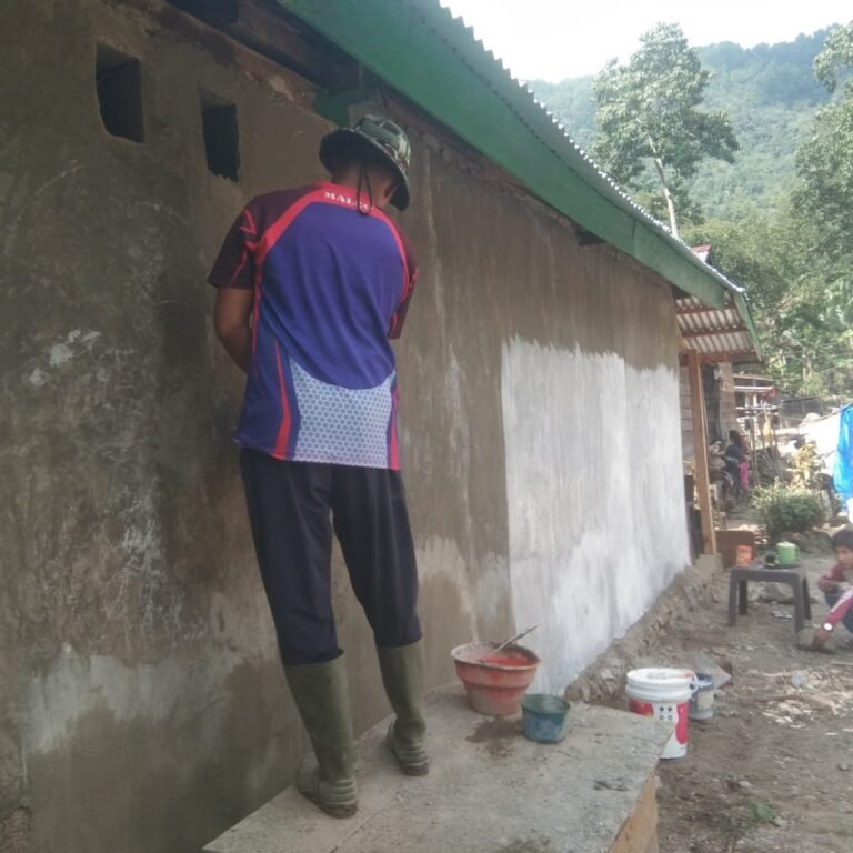 Rumah Bapak Bella di Desa Patukku Masuki Tahap Penyempurna Konstruksi
