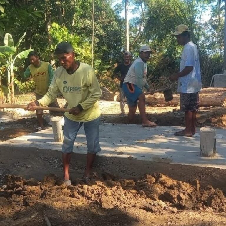 Jalur Menuju Jembatan Gantung Penghubung Dua Dusun di Bontocani Kian Tertata